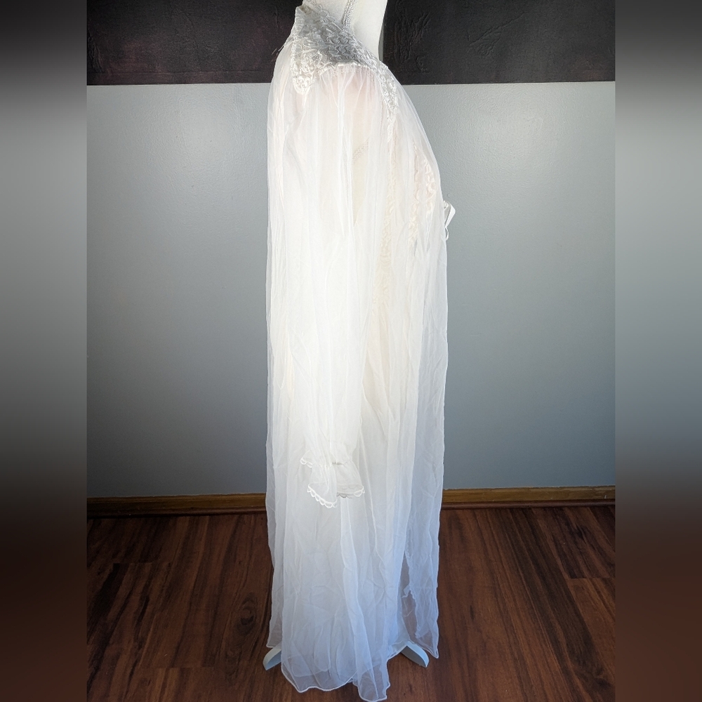 Vintage White Slip Dress With A Peignor - Picture 9 of 14